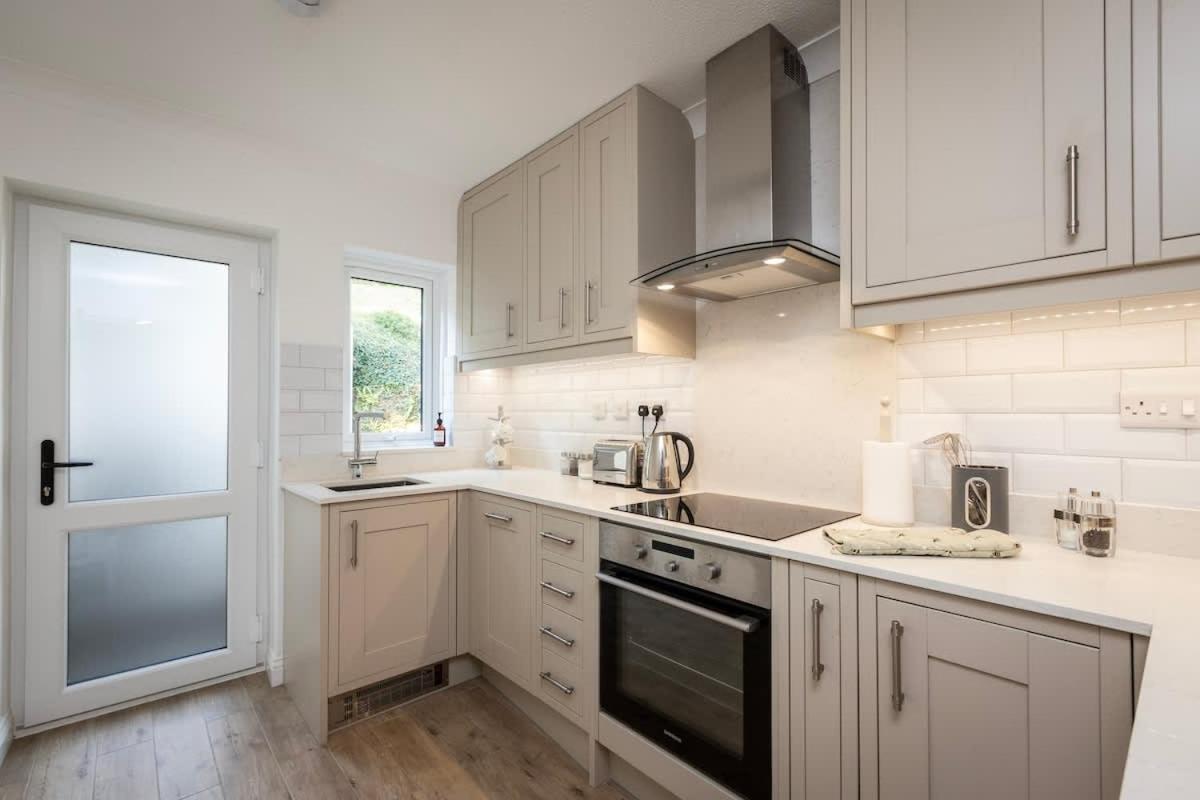 Fabulous High Street Townhouse With Stunning Views & Parking At 'Eagles Nest' Villa Falmouth Luaran gambar